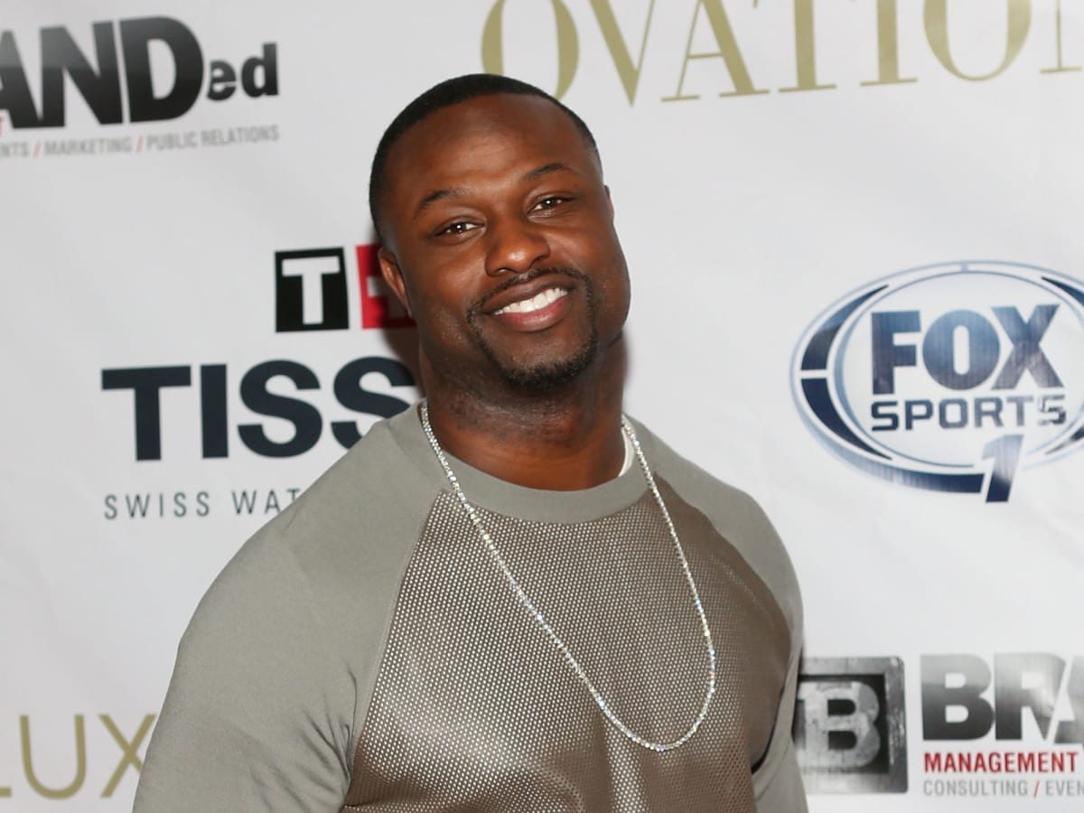 Bart Scott promises to shave off eyebrow if the Eagles defeat 49ers