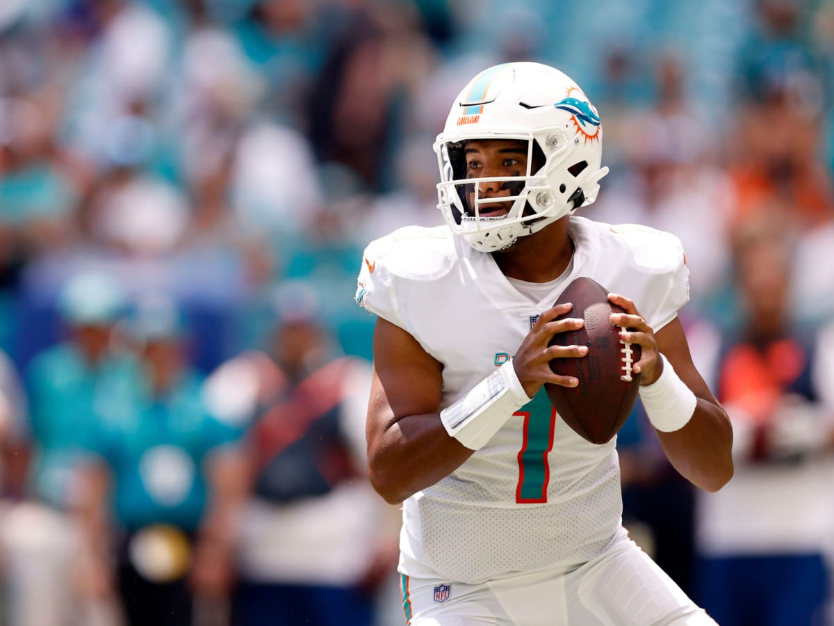 Tua Tagovailoa testing out new helmet designed specifically to protect  quarterbacks - NBC Sports