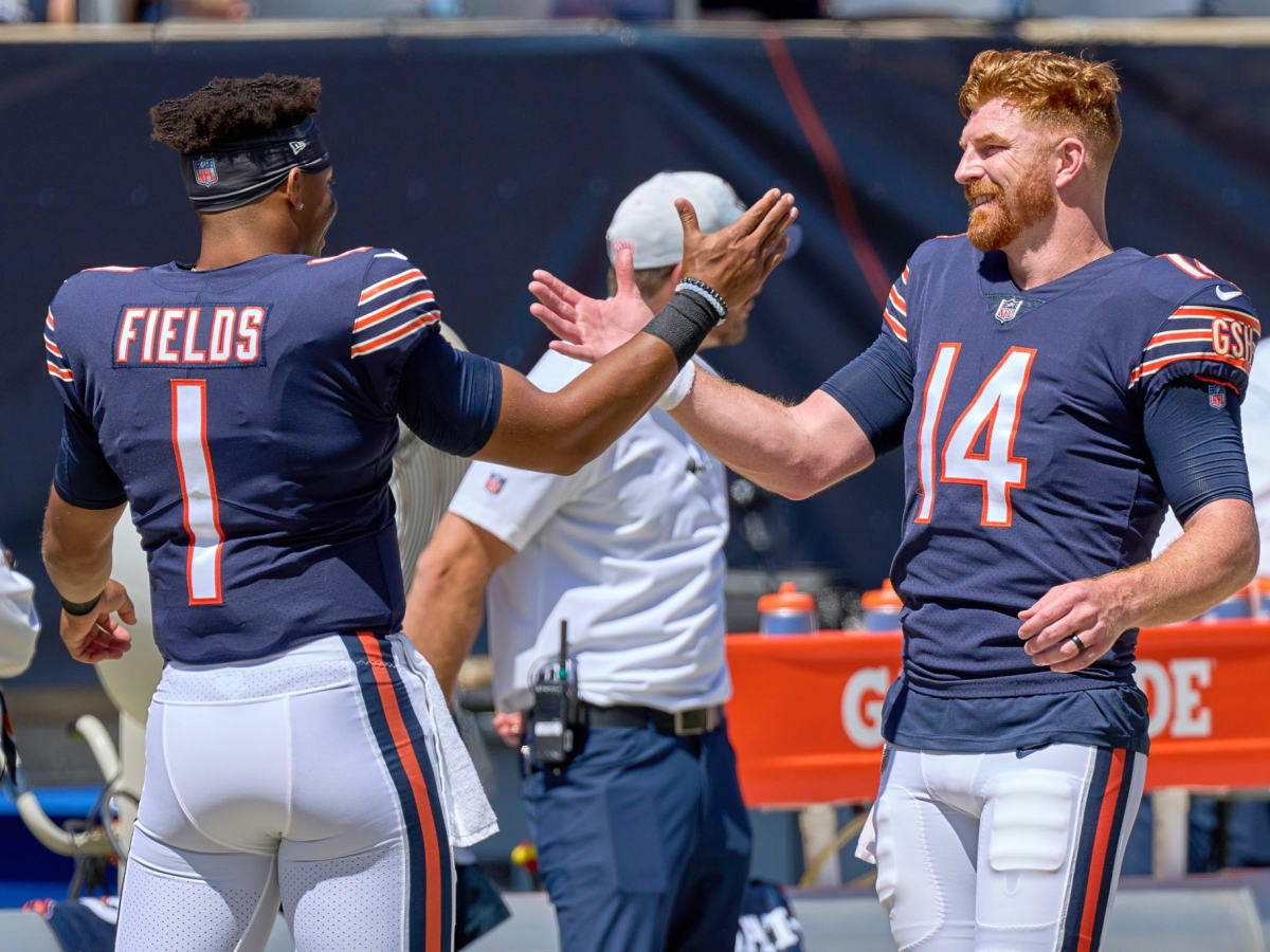 New Orleans Saints quarterback Andy Dalton (14) warms up an NFL football  game against the Cincinnati Bengals, Sunday, Oct. 16, 2022, in New Orleans.  (AP Photo/Tyler Kaufman Stock Photo - Alamy