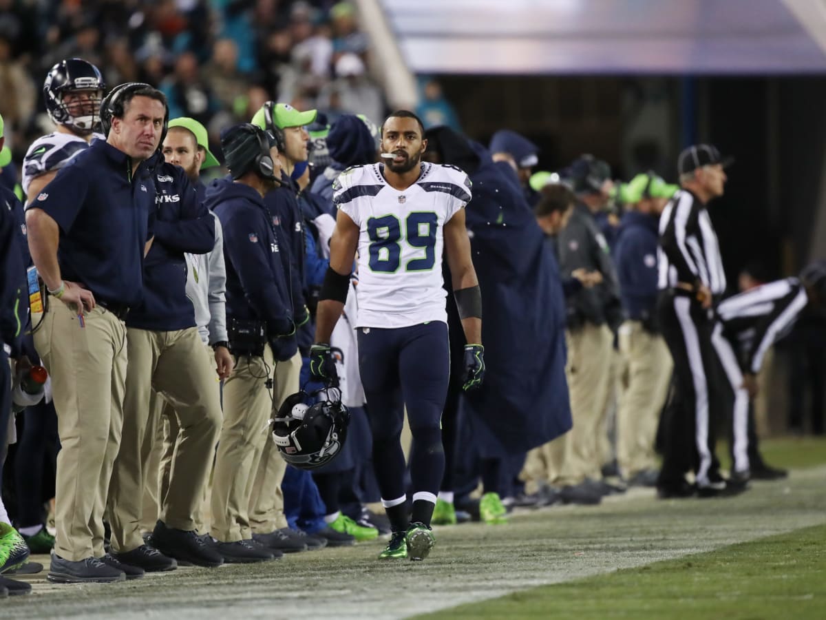 Seattle Seahawks: Doug Baldwin's career could be in jeopardy