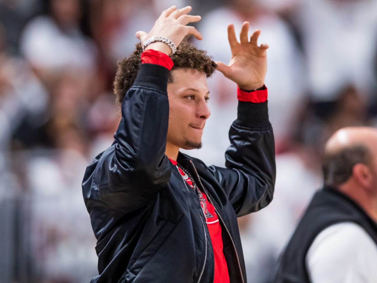 Patrick Mahomes Doesn't Hold Back Thoughts On Sunday Night's Win - The  Spun: What's Trending In The Sports World Today