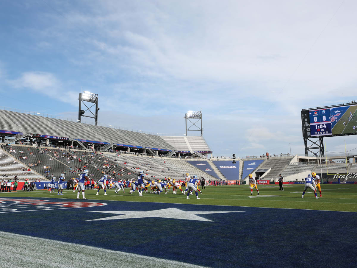 All 8 USFL Teams Draft Quarterbacks in First Round of Quirky Snake Draft