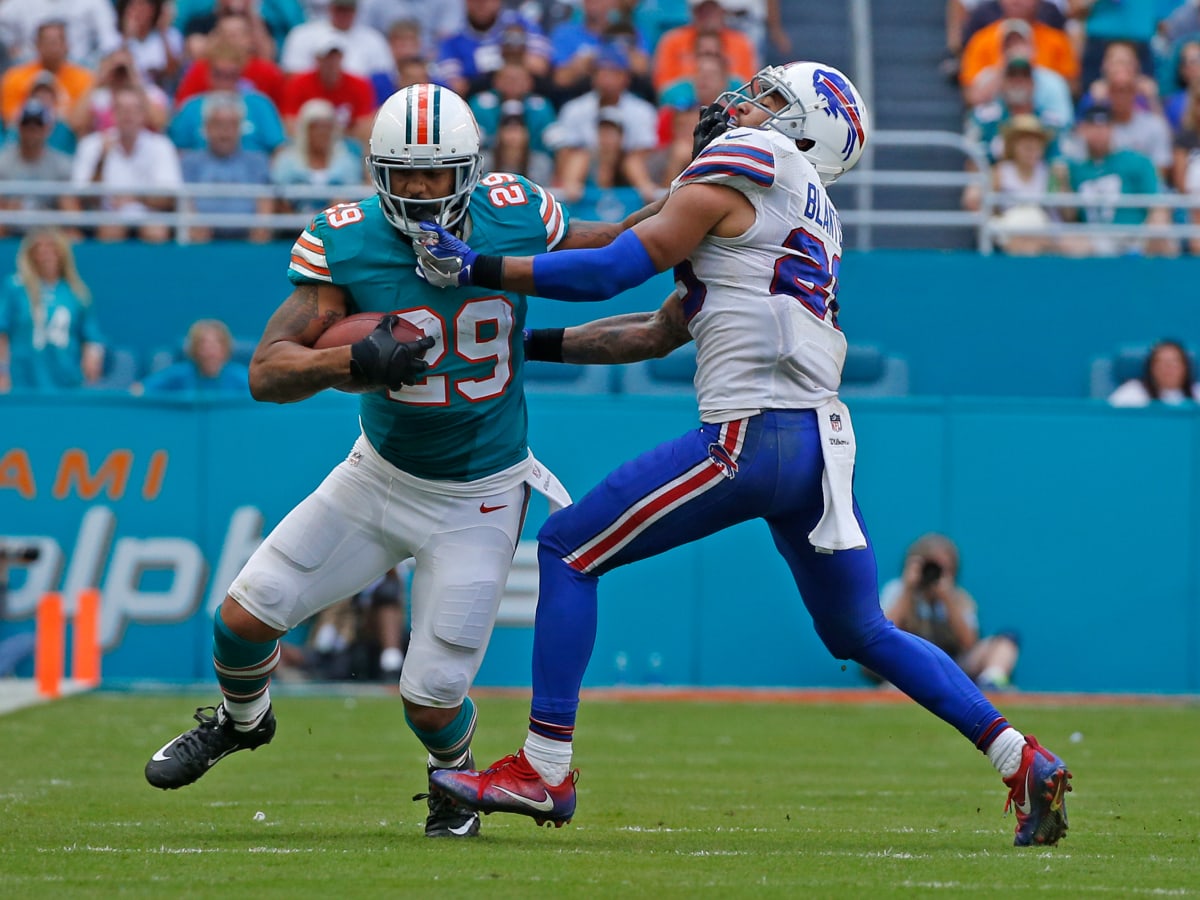 NFL RB Arian Foster Shows Off Incredible Game-Worn Jersey Collection