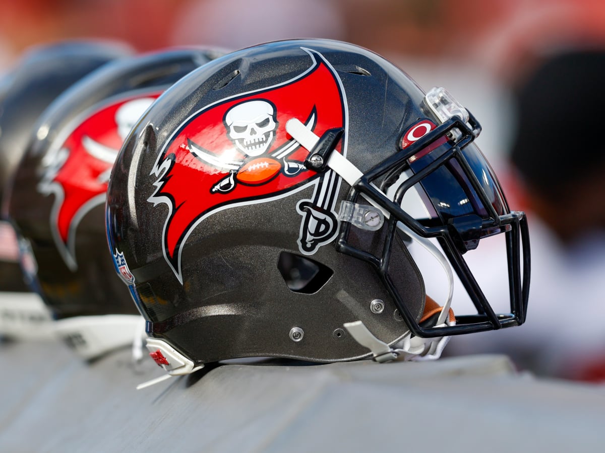 Buccaneers reportedly have Tom Brady replacement target