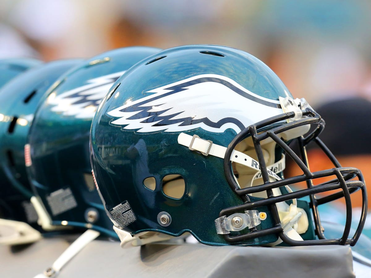 Eagles Reportedly Decide On Starting Quarterback For Regular