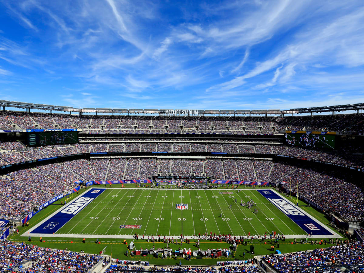 Look: MetLife Stadium Is Pretty Empty At Kickoff Today - The Spun