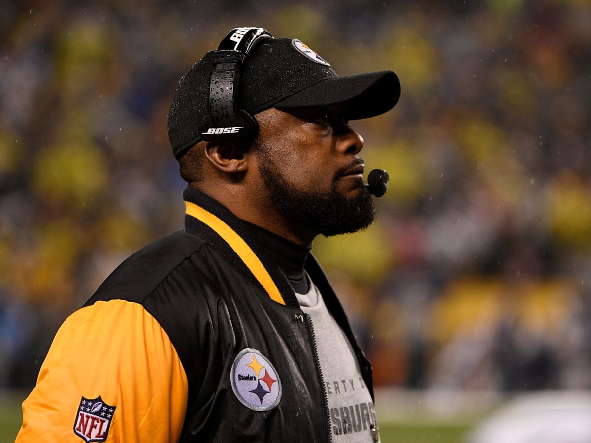 Steelers' Tomlin: 'All Options' on the Table At QB in 2022 - Bloomberg