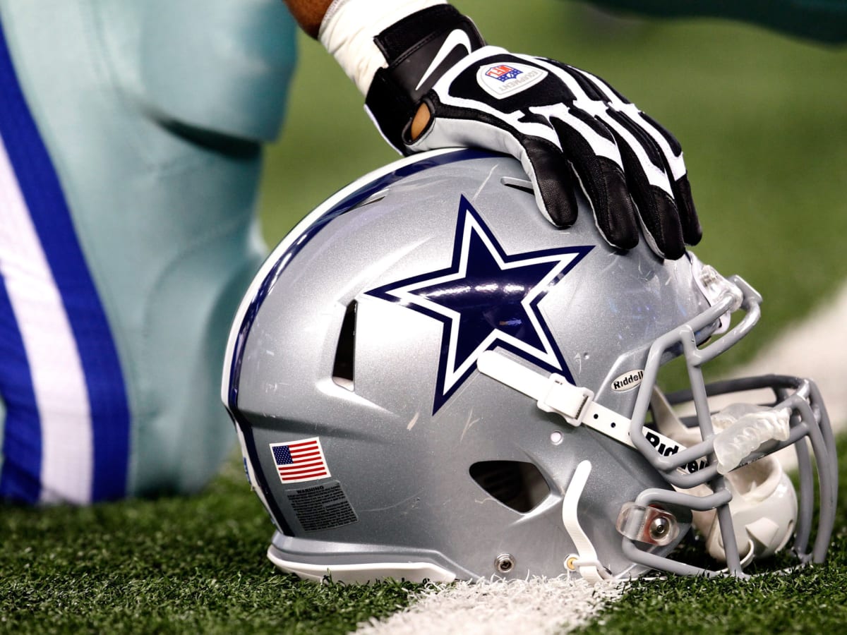 Dallas Cowboys vs Philadelphia Eagles CHRISTMAS EVE Day - 3:25PM - Downtown  Dallas Bar - Frankie's Downtown