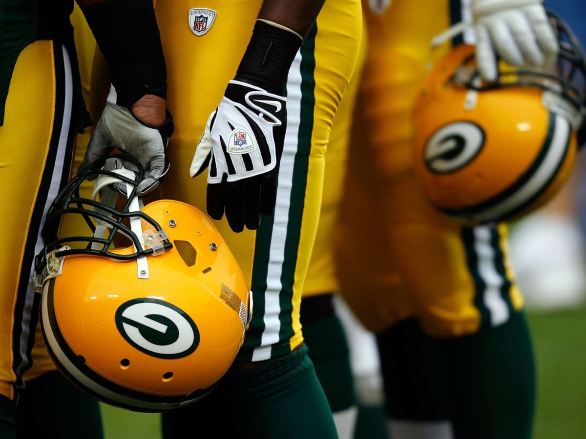 The Green Bay Packers are wearing 'new' throwbacks that look like