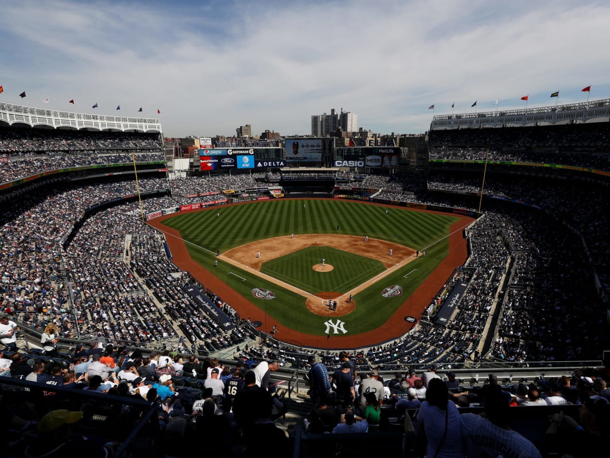 Yankees All-Star wears full uniform for career day at son's school