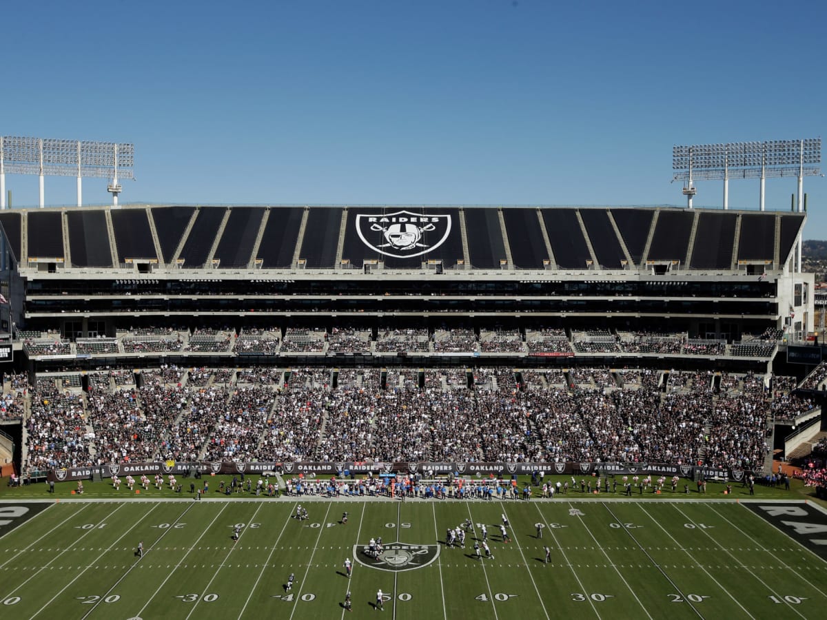 Oakland Raiders return to Oakland 1995 