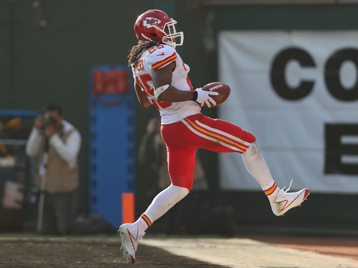 Once a Chief, Always a Chief,' Jamaal Charles signs one-day contract to  retire with KC