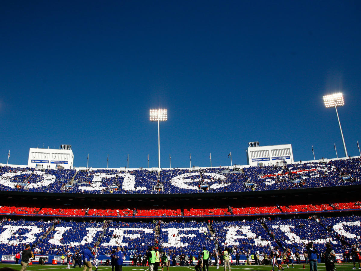 Over $24,000 of Labatt Blue arrives in LA ahead of Bills matchup