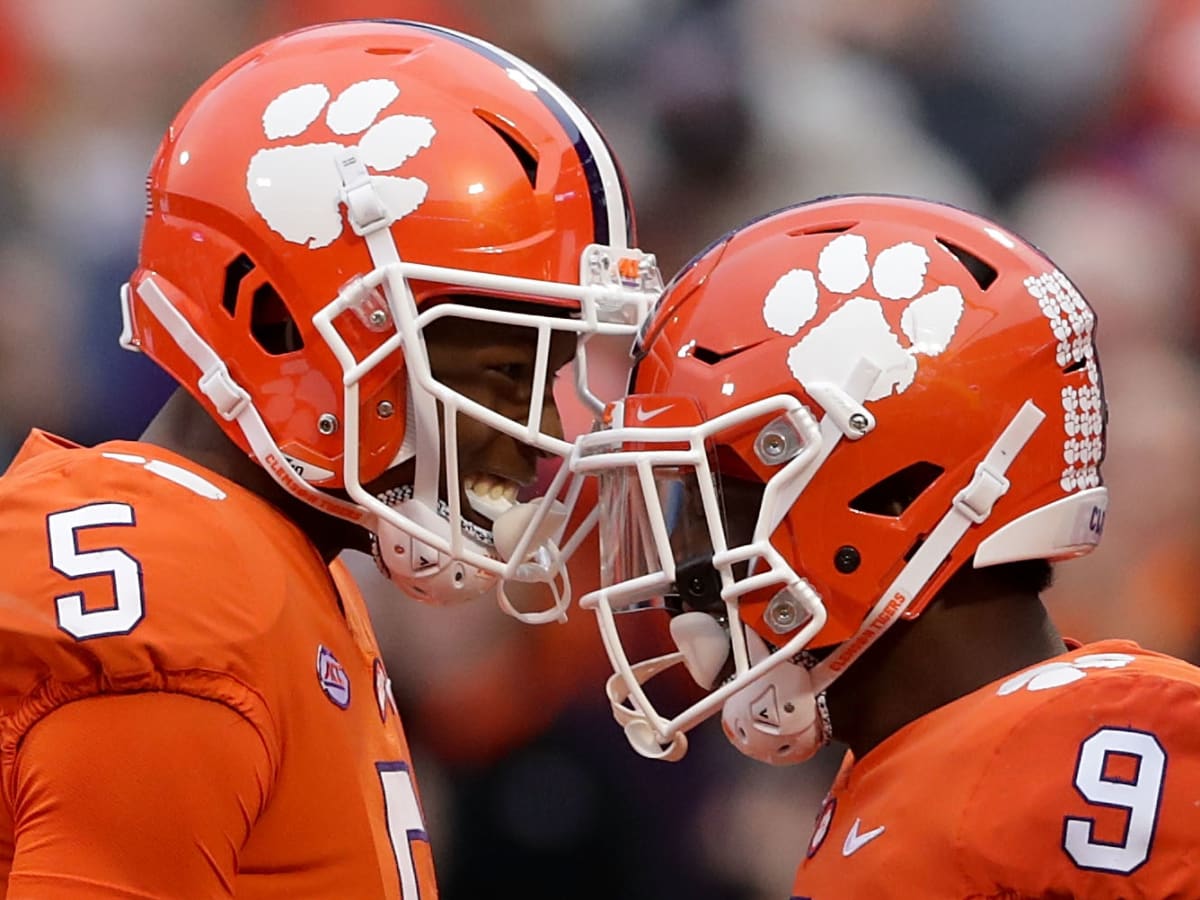 Clemson Tigers wide receiver Tee Higgins (5) after scoring a