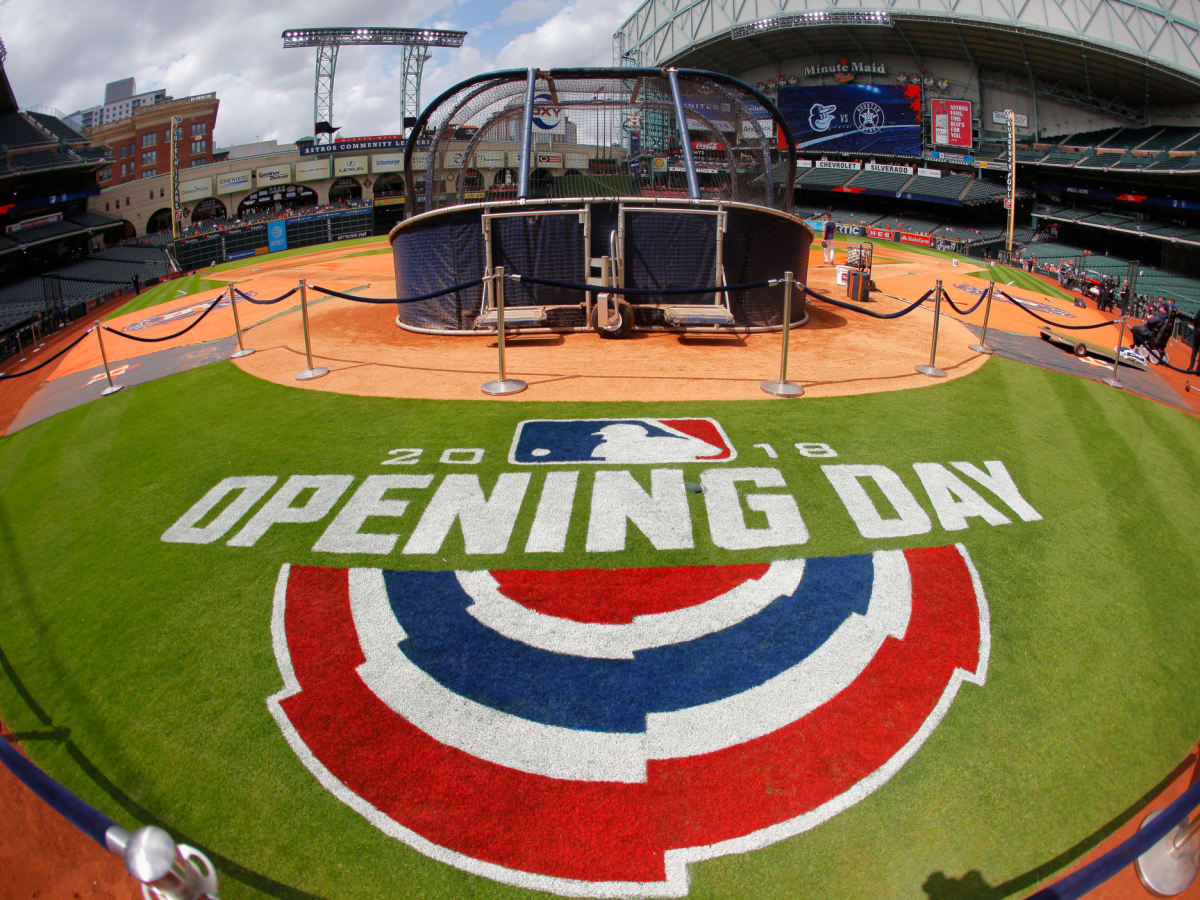 houston-astros-behind-home-plate-pano