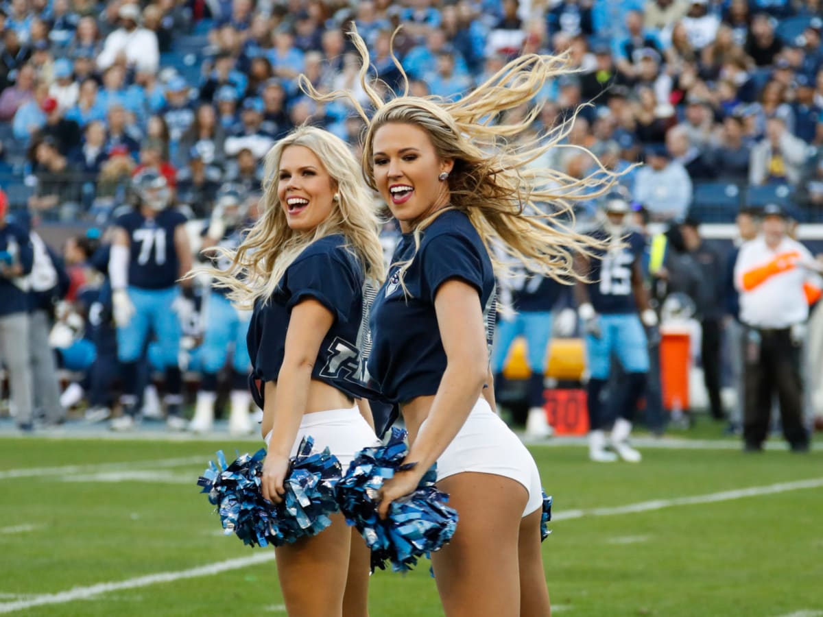 Titans Cheerleader Spotlight: Zephanie