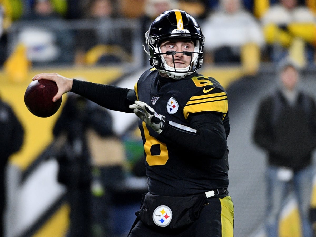 Steelers fan ready for QB switches, duck and deer masks in hand