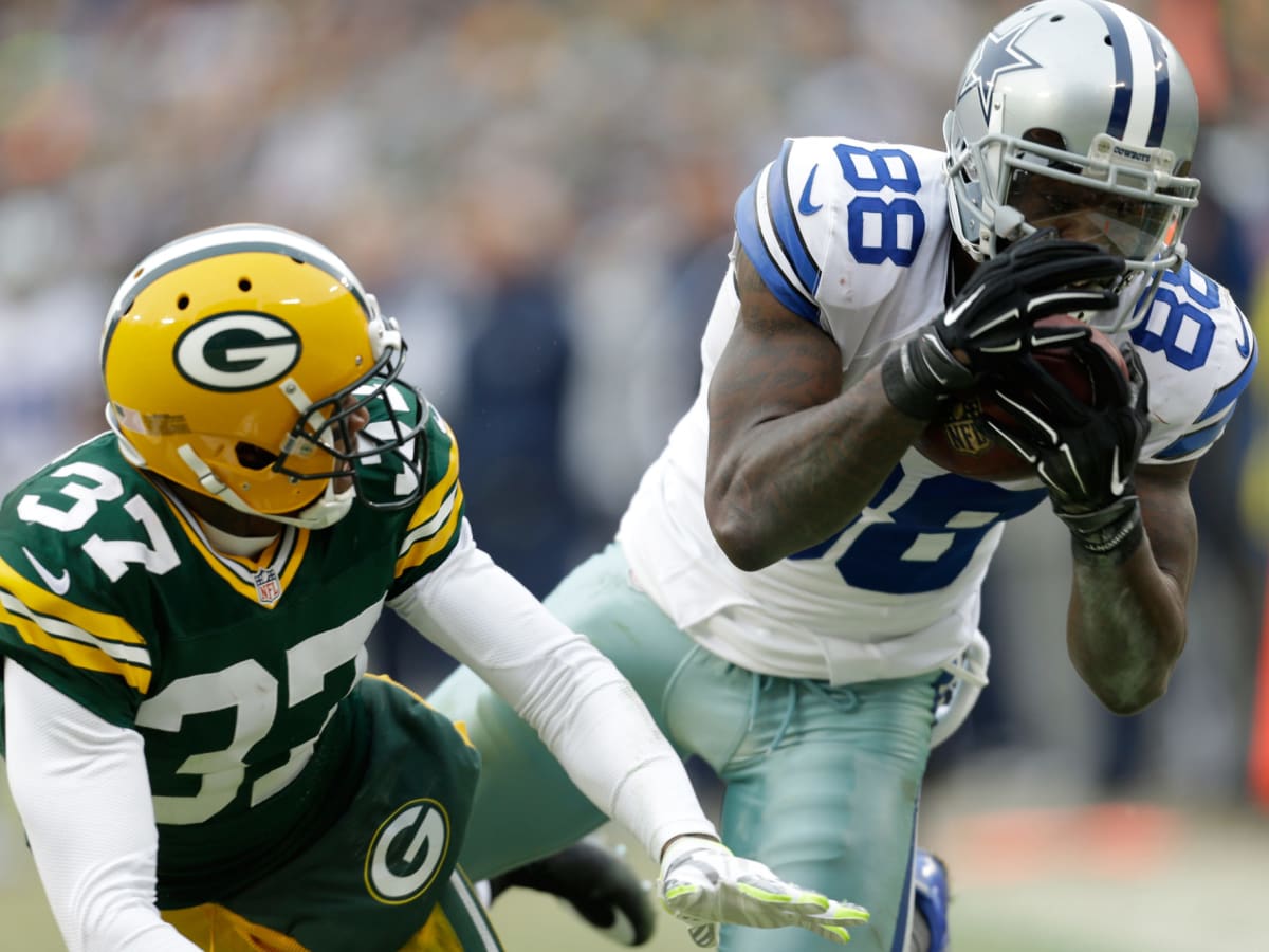 Dez Bryant's crazy, controversial no-catch happened one year ago today