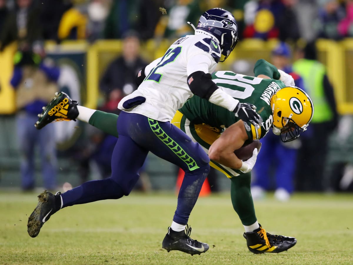 Fans still debating final spot of Packers' Jimmy Graham vs. Seahawks