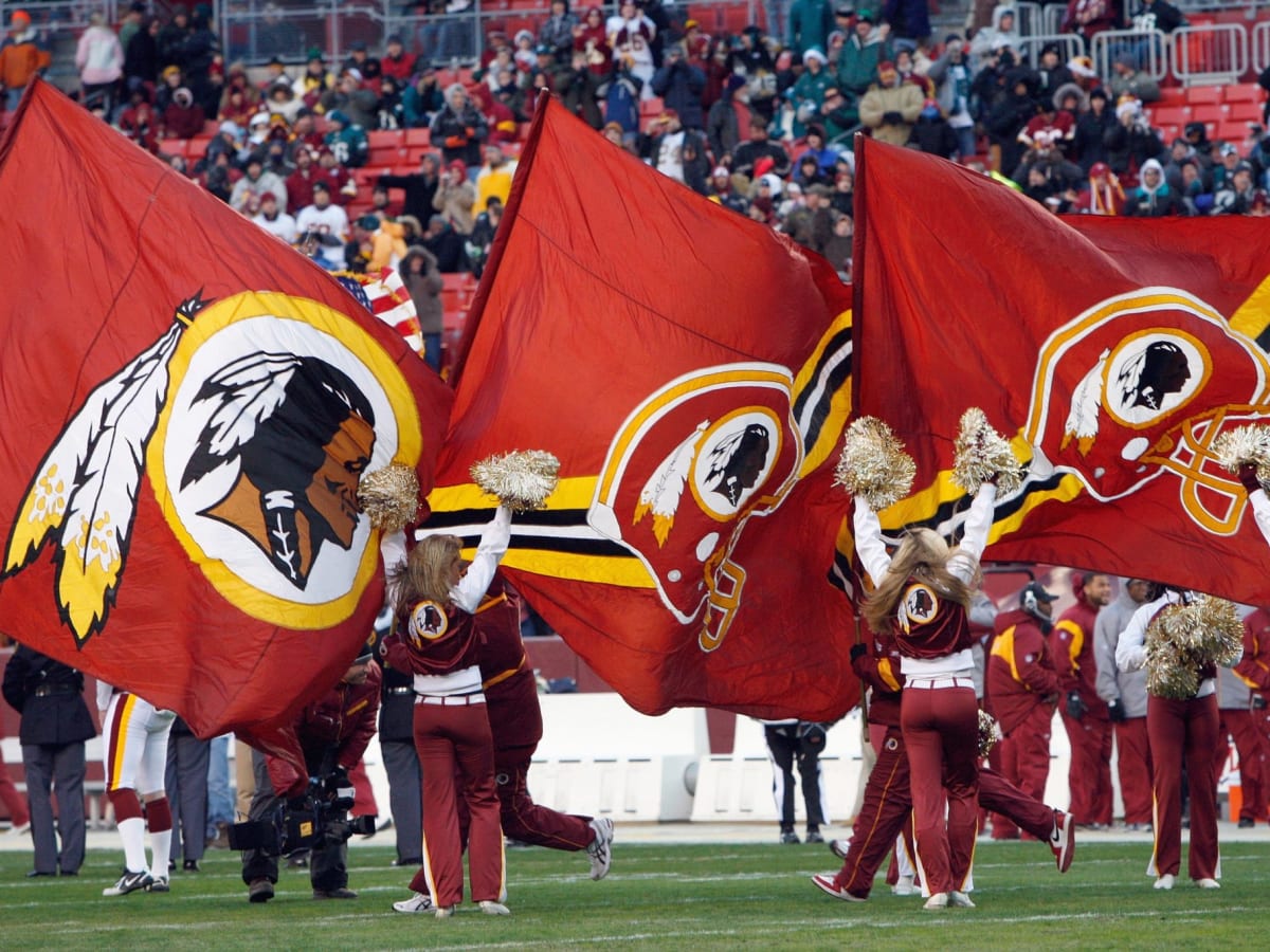 Washington Redskins Cheerleaders Burgundy and Gold Game - Sports