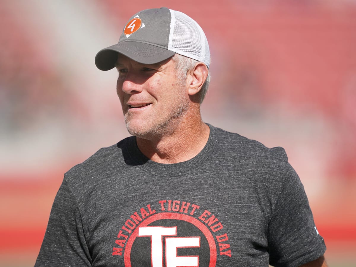 Brett Favre forecasts a Davante Adams dip without Aaron Rodgers