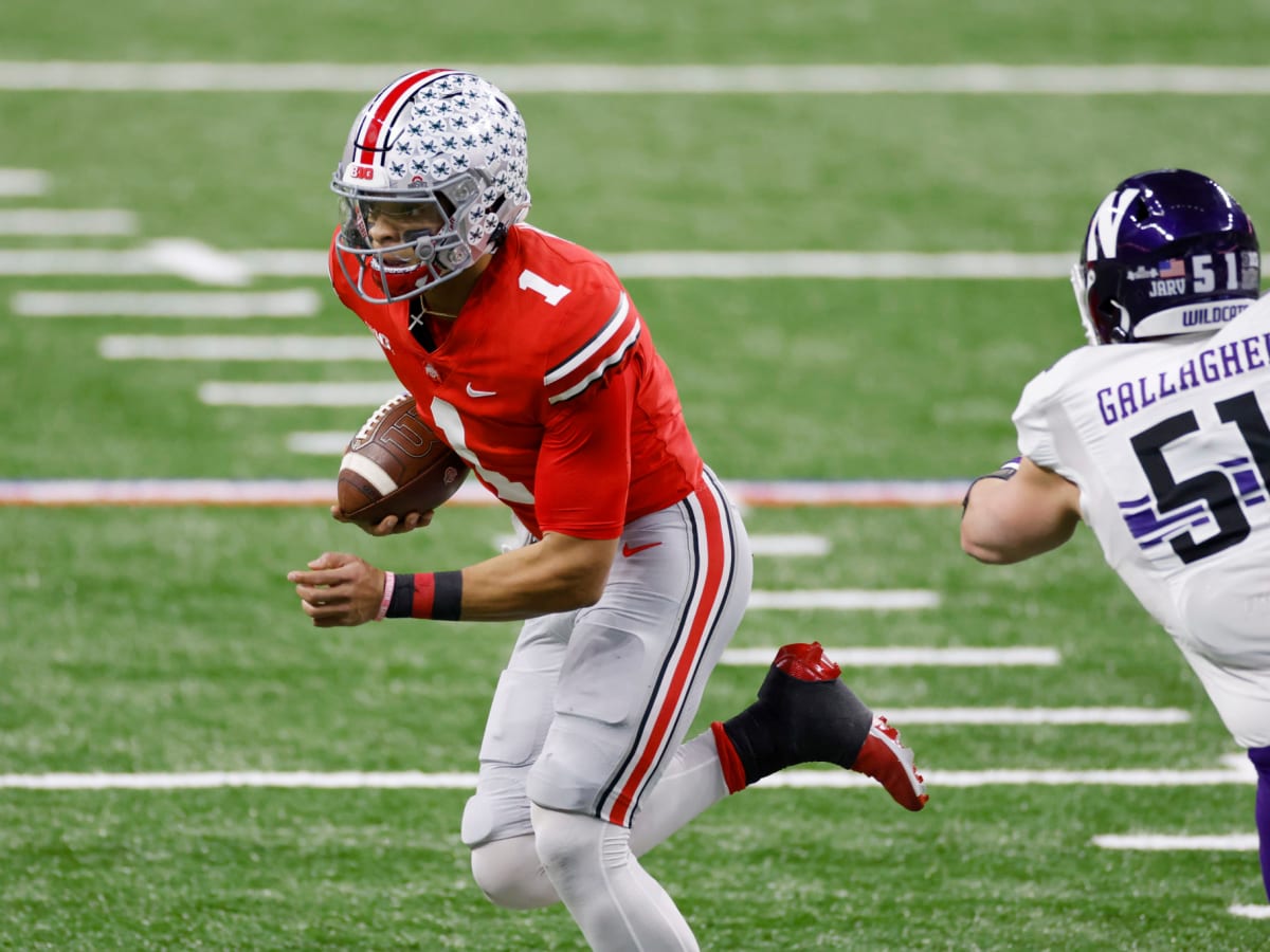 Lettermen Row on X: Early Friday we reported that Justin Fields would  officially be at Ohio State this weekend and he is now officially a member  of the Buckeyes. How will he