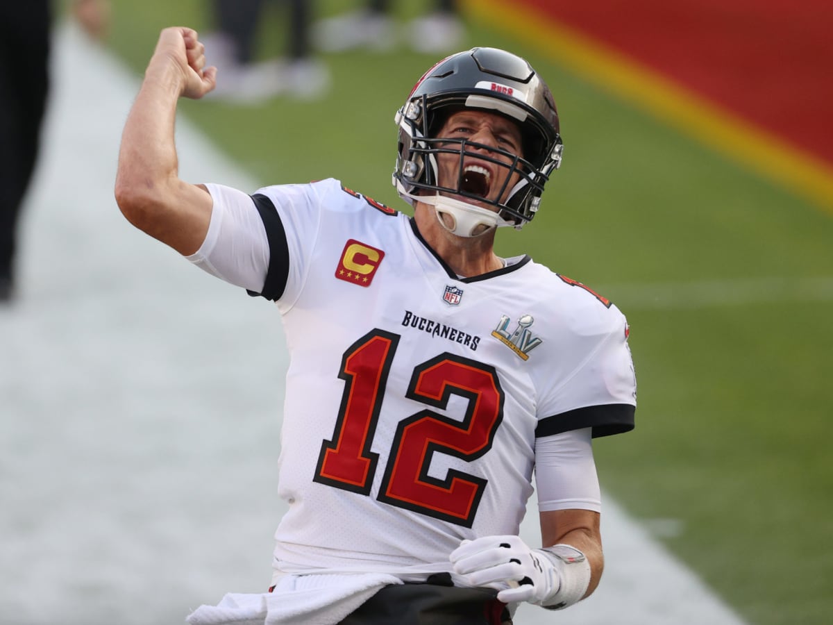 People have mixed feelings about the Tampa Bay Buccaneer's new uniforms, Tampa