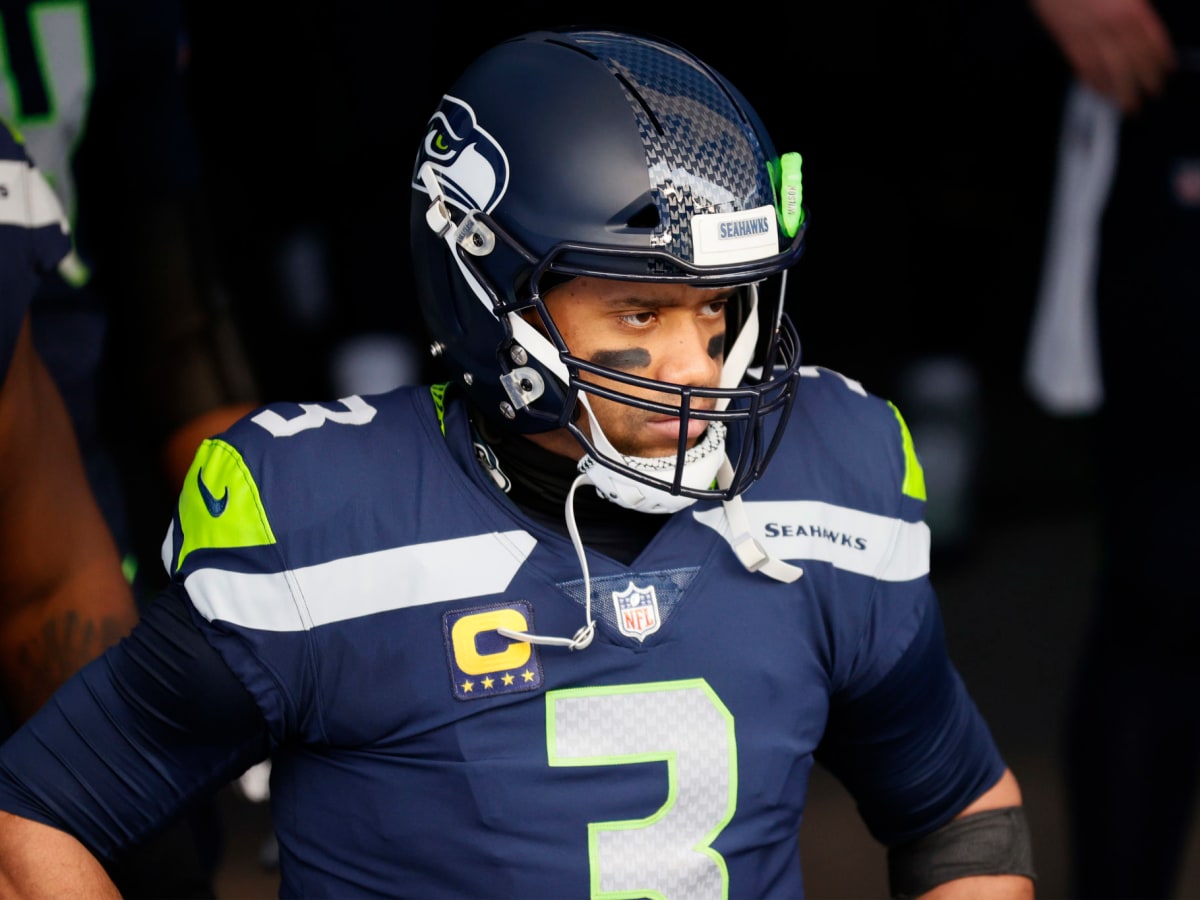 Wednesday Round-Up: Russell Wilson Turns Avid Fan During Sister