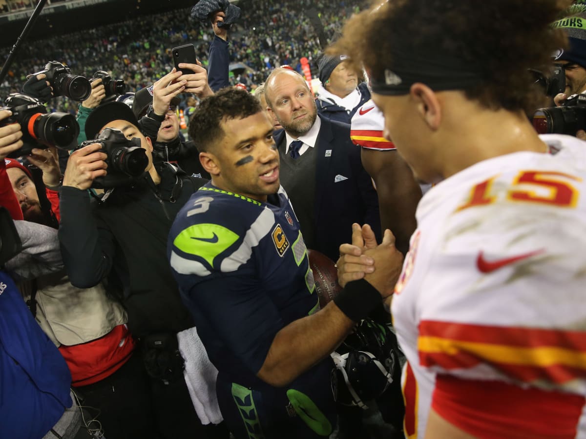 Kansas City Chiefs player sends Russell Wilson pregame message