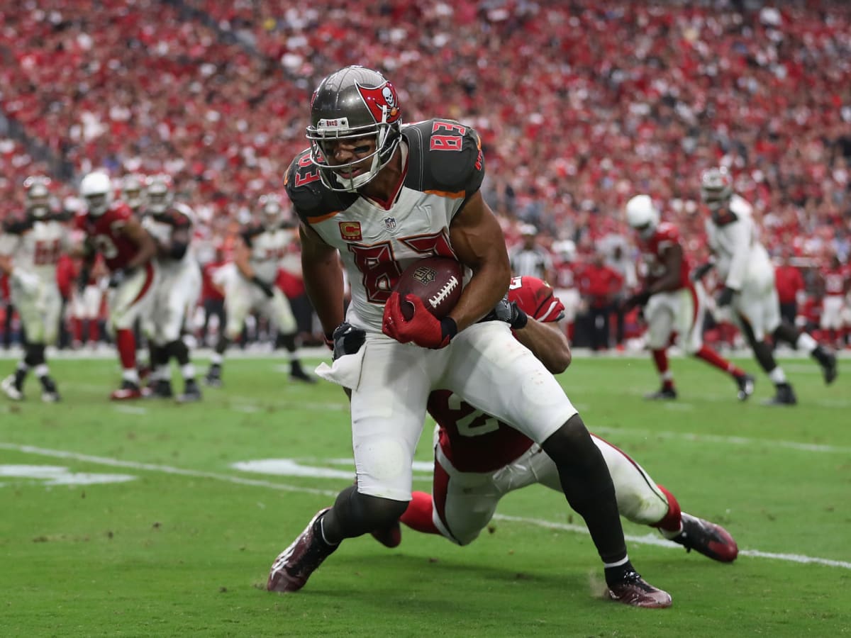 Ex-Chargers, Bucs star Vincent Jackson dies at 38