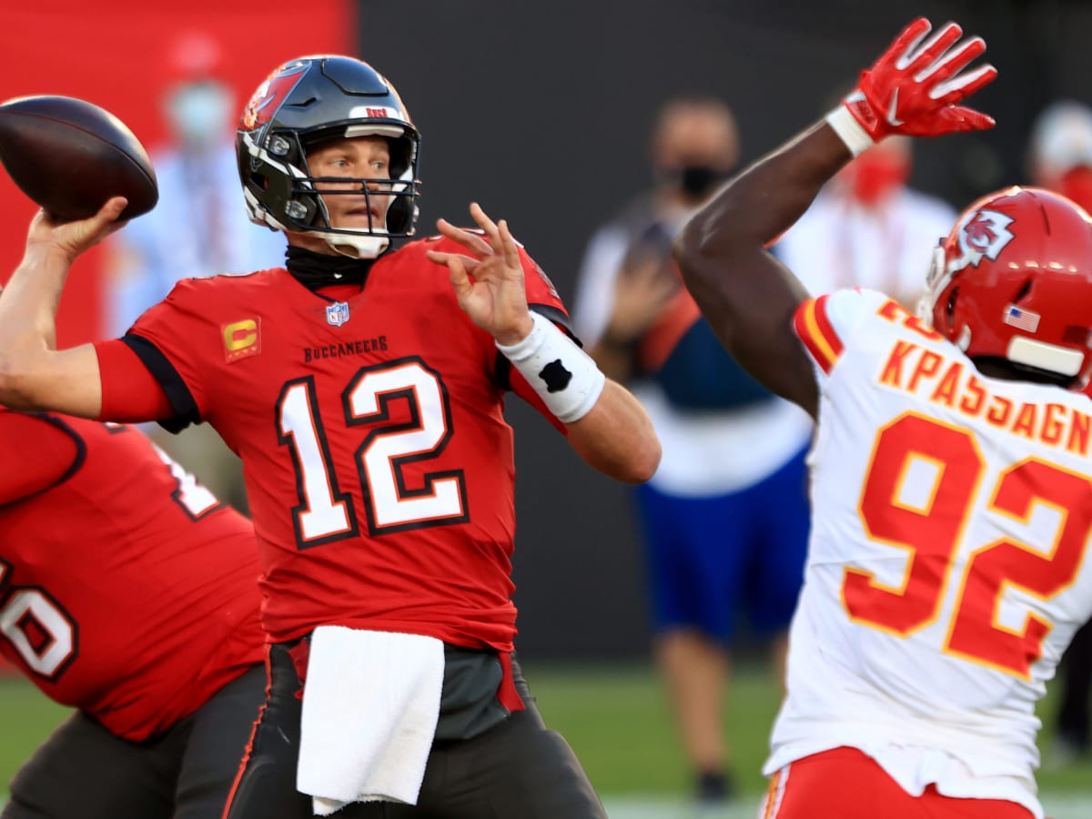 Chiefs-Bucs to be played in Tampa as scheduled despite Hurricane Ian