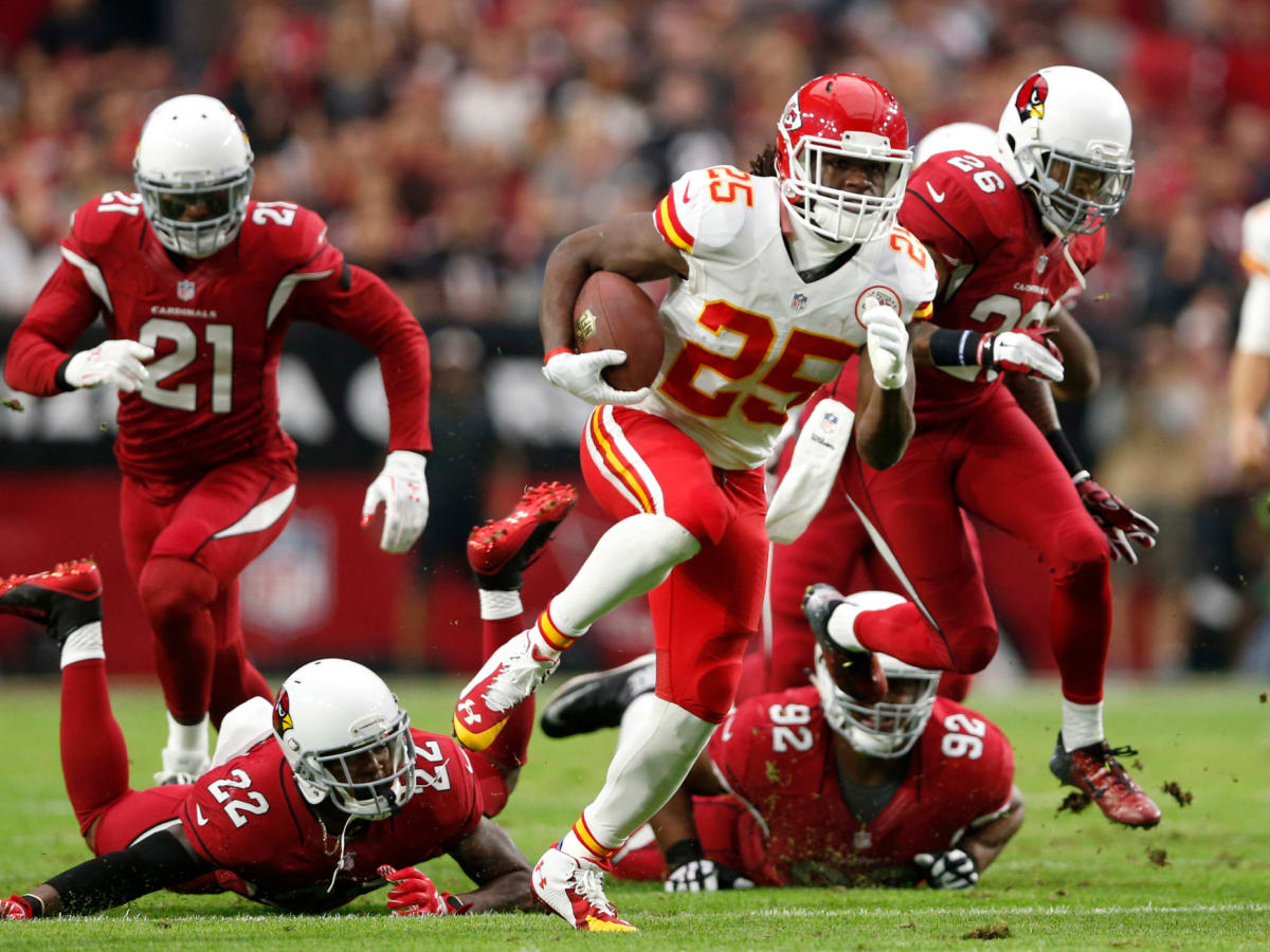 Kansas City running back Jamaal Charles injures foot in moving