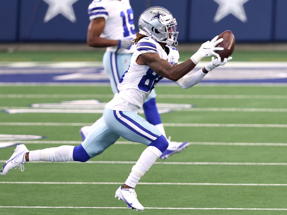 Dallas Cowboys wide receiver CeeDee Lamb (88) shoes a touchdown against the  New York Giants in an NFL football game in Arlington, Texas, Sunday, Oct. 10,  2021. (AP Photo/Ron Jenkins Stock Photo - Alamy