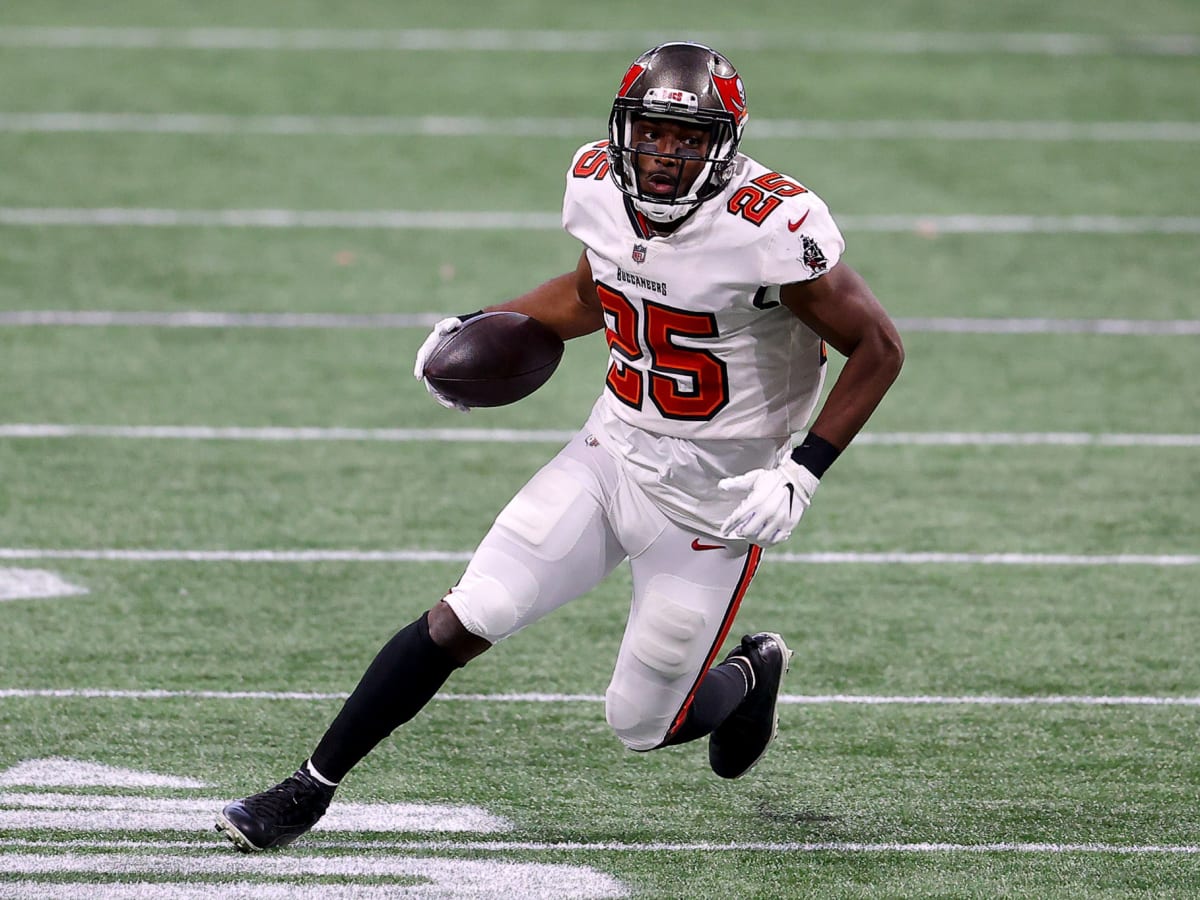 LeSean McCoy Doubles Down On Awful Justin Fields Take; Numbers Say