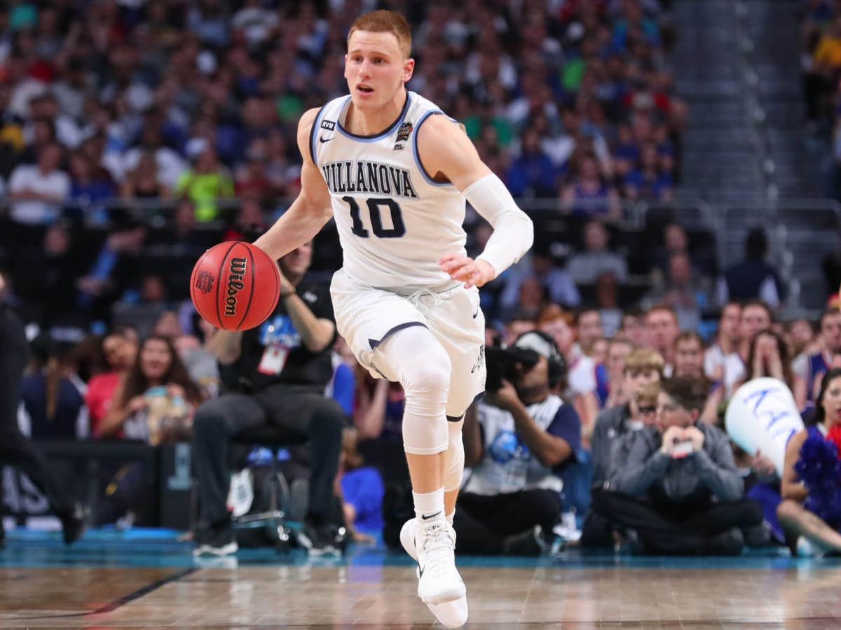 Yahoo Sports on X: Donte DiVincenzo had a pretty big half for Villanova.  #NationalChampionship  / X