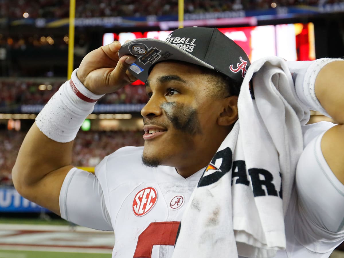 Jalen Hurts cut his dreadlocks because of a CFP promise