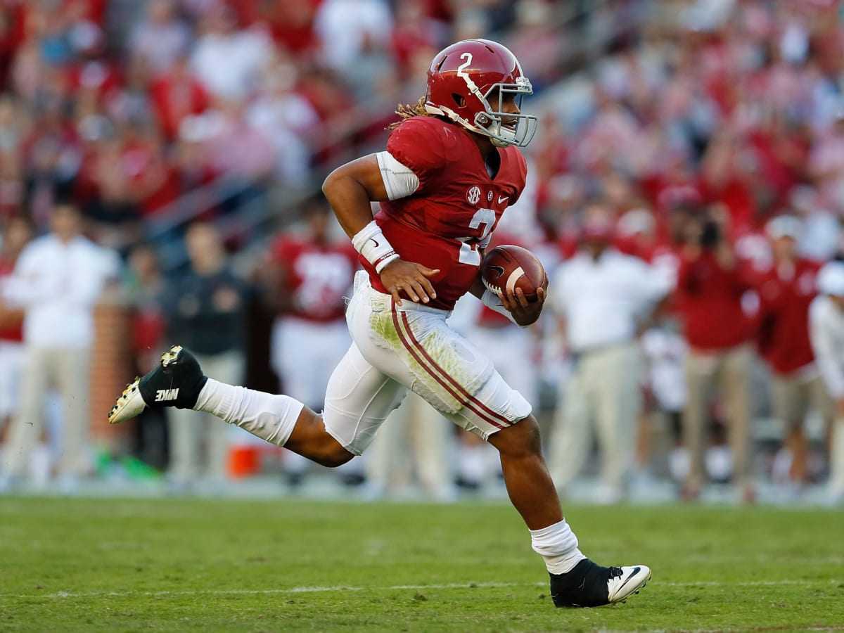 LOOK: Alabama QB Jalen Hurts cuts off signature dreads in bet with teammate