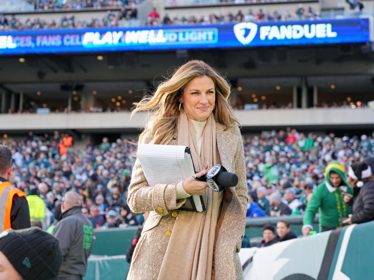 NFL Fans React To Erin Andrews' Bold Sideline Outfit - The Spun: What's  Trending In The Sports World Today