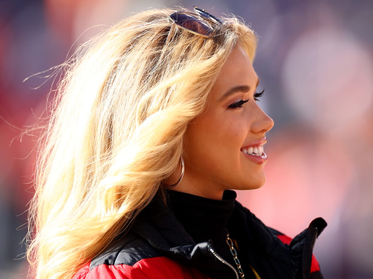 Daughter of billionaire NFL Chiefs owner Clark Hunt flaunts her