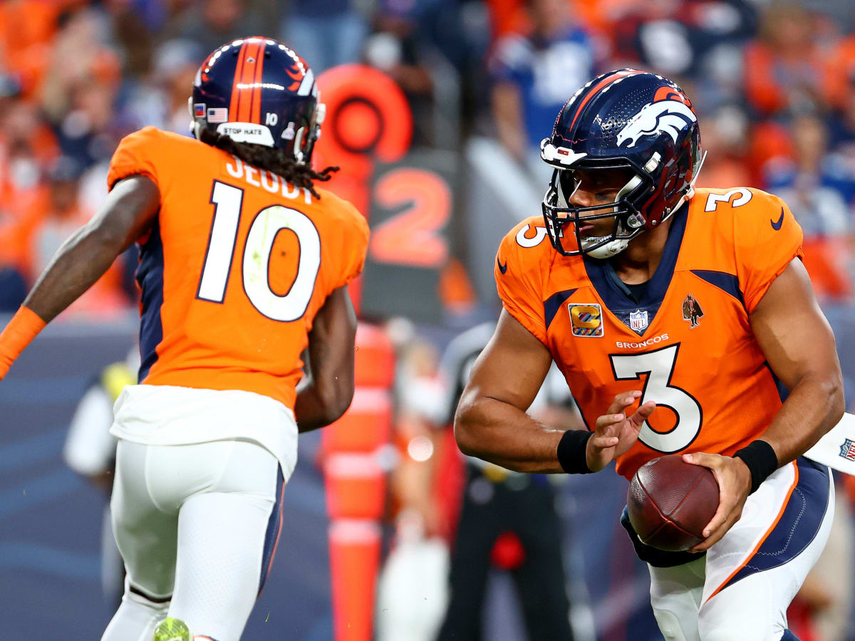 Broncos' Russell Wilson gets earful from teammate, criticism on social  media as team falters vs Panthers