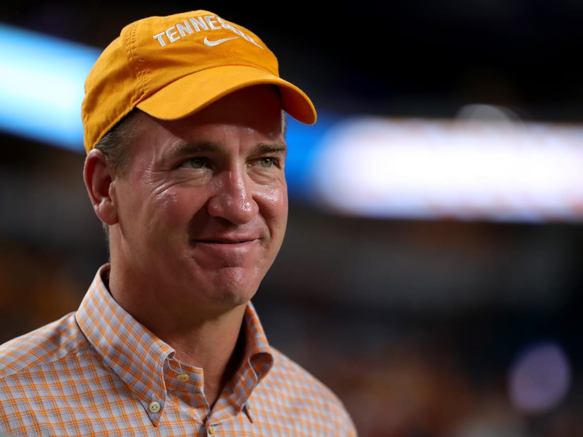 NFL World Reacts To Peyton, Eli Manning Announcement - The Spun: What's  Trending In The Sports World Today