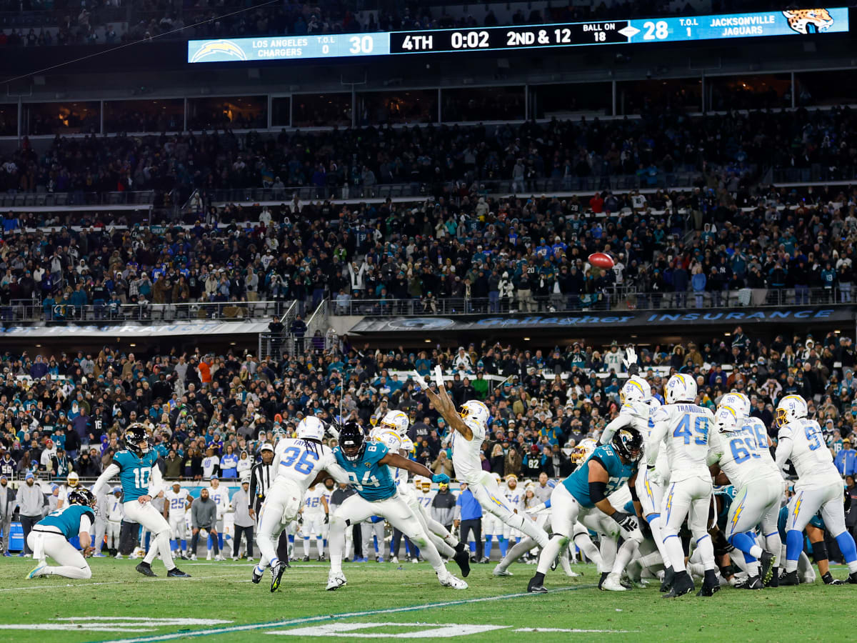 Fans continue to flock to sports stores following Jaguars shocking playoff  win over Chargers