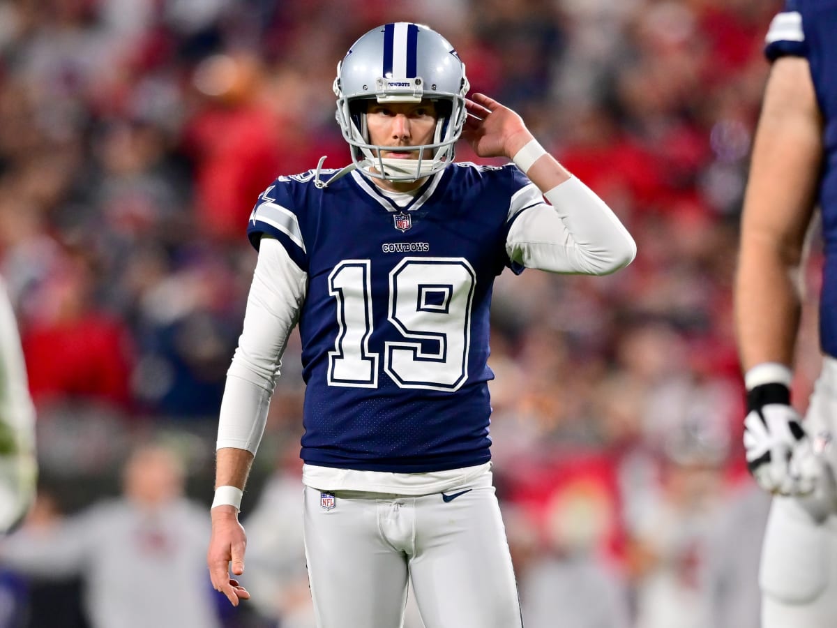 Dallas Cowboys kicker regains some confidence during playoff loss; Texas  governor tweets dig