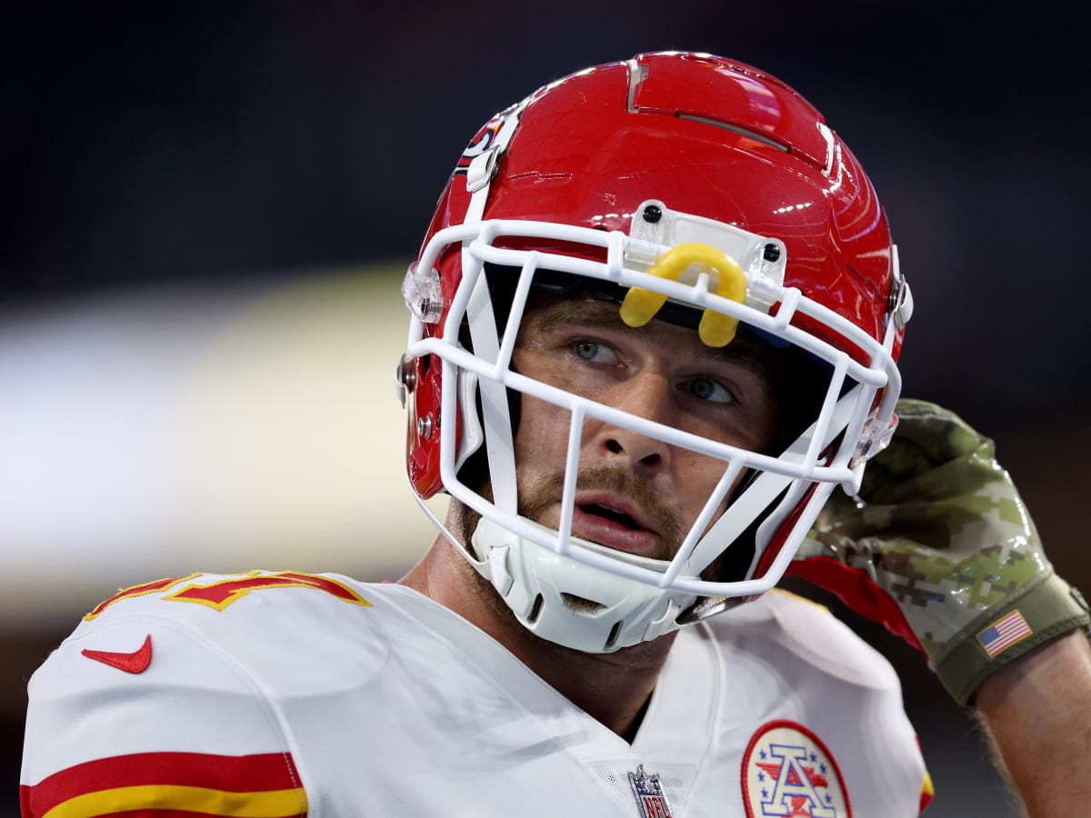 Kansas City Chiefs tight end Travis Kelce reacts to NFL's wide receiver  Tyreek Hill ruling