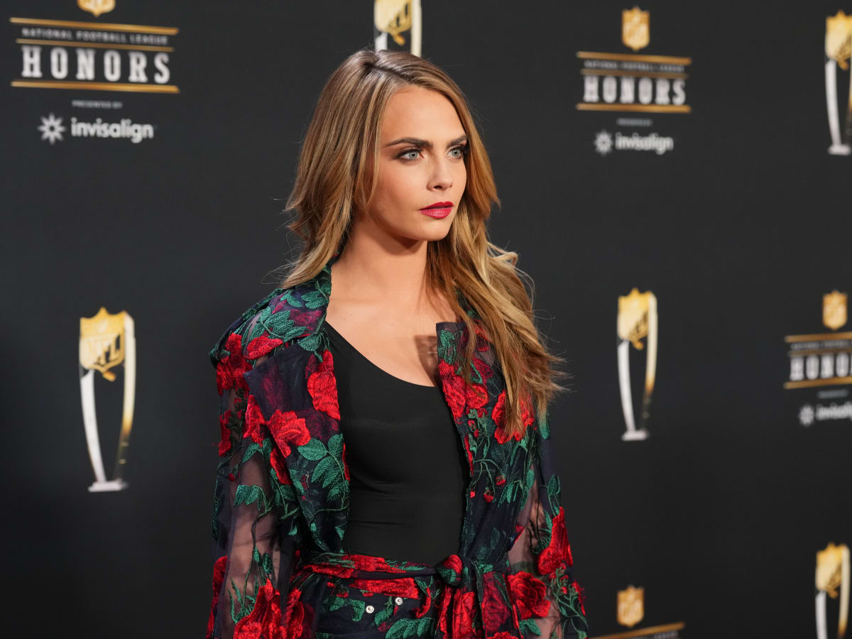 Cara Delevingne Wears Bizarre Super Bowl Outfit – OutKick