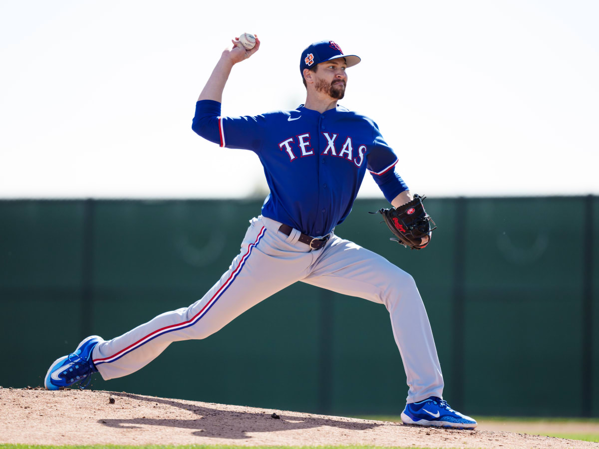 Jacob deGrom injury update: Rangers pitcher leaves start early vs. Royals -  DraftKings Network