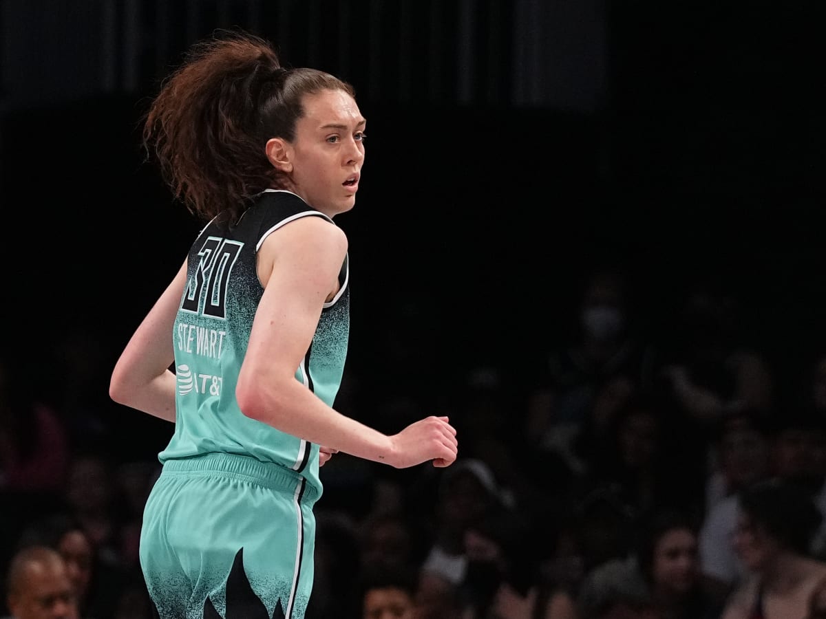 Breanna Stewart to 'raise the standard' with Liberty - ESPN