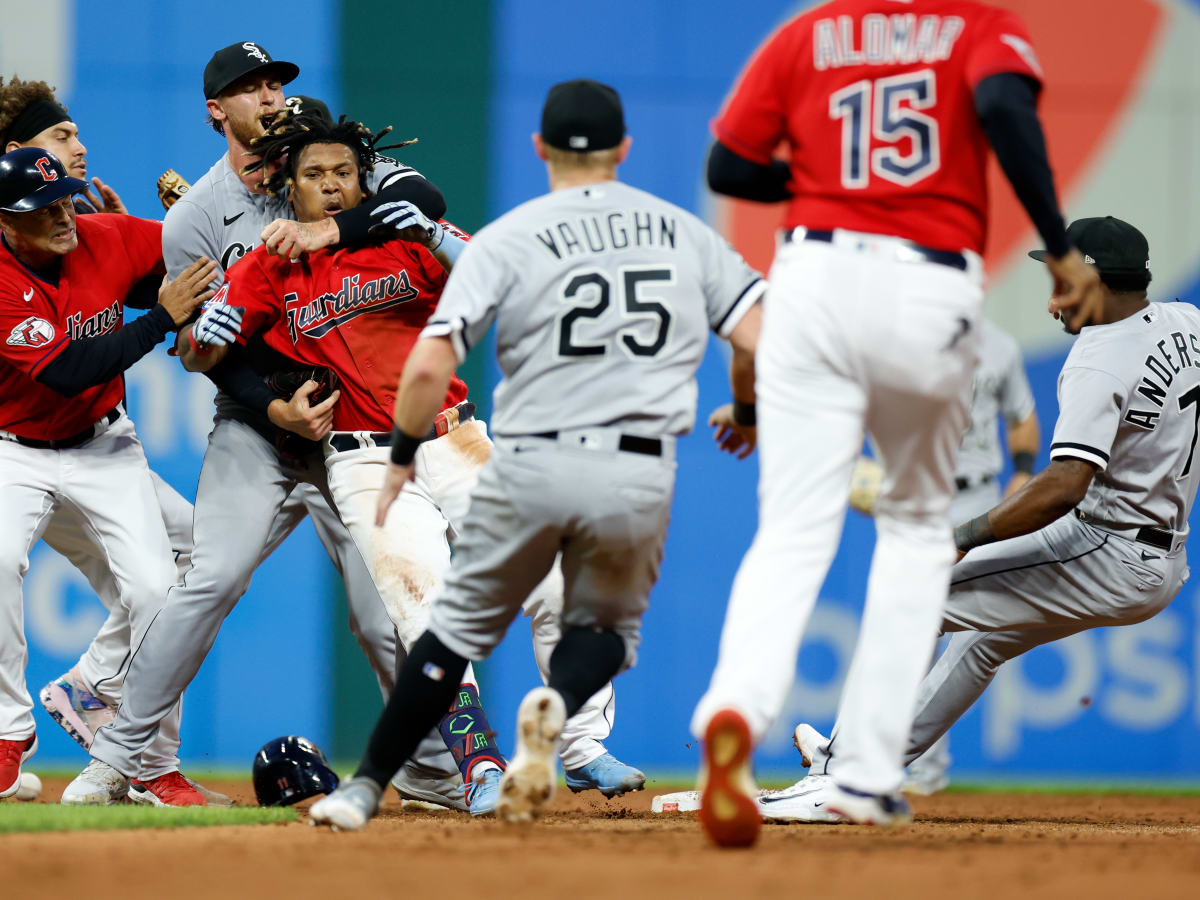White Sox Player Receives Praise For Role In Ending Tim Anderson-Jose  Ramirez Fight - The Spun: What's Trending In The Sports World Today