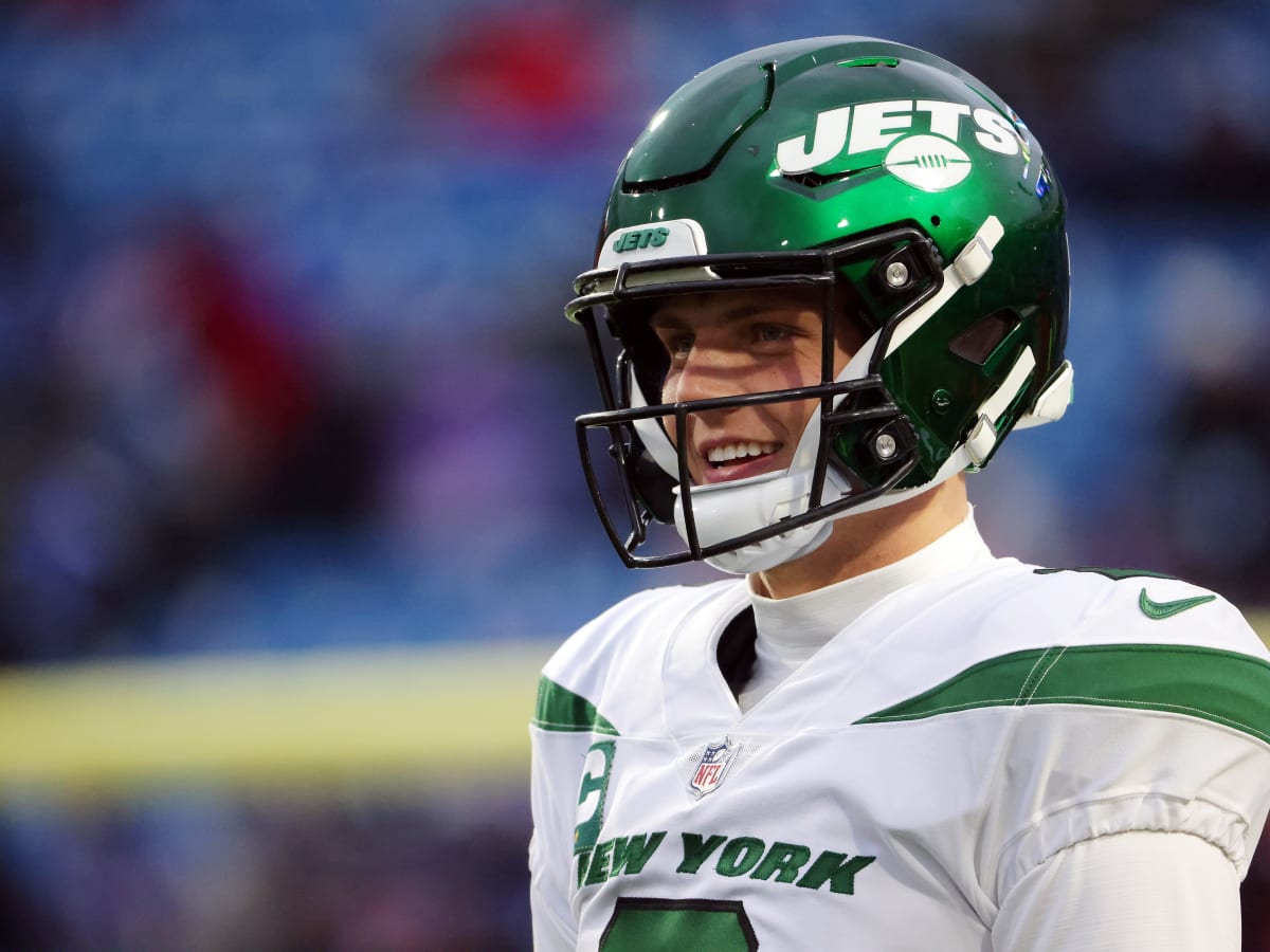 Football Fans React To Jets Latest Quarterback Move - The Spun: What's  Trending In The Sports World Today