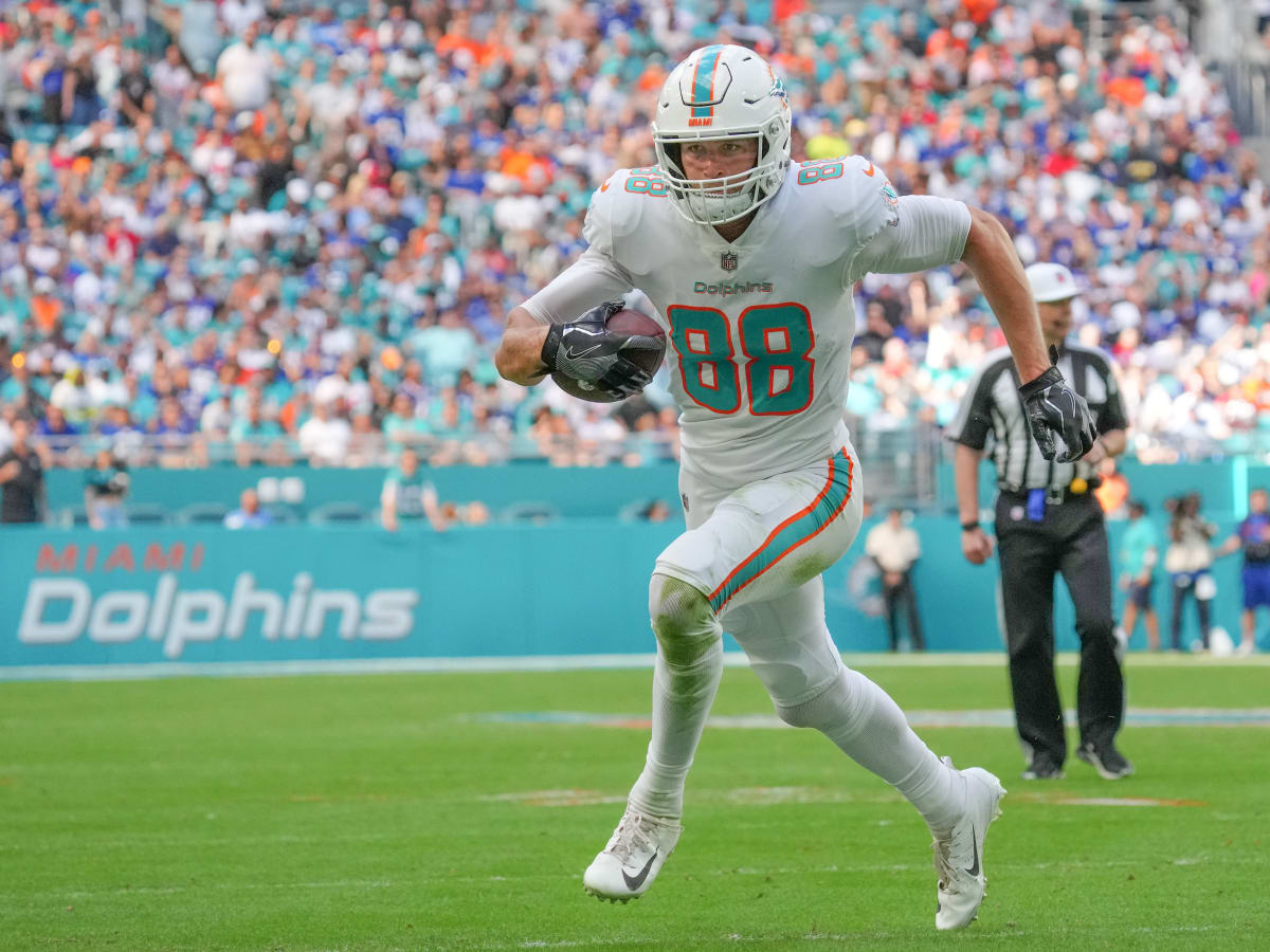 REPORT: Mike Gesicki Trade Coming? Dolphins Trade Rumors + Roster